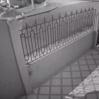 El momento del atraco, ocurrido la madrugada del lunes, quedó captado por una cámara de seguridad del sector.