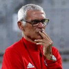 El argentino Héctor Cúper es candidato para dirigir a Ecuador.