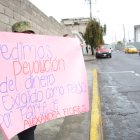 Sexoservidoras realizaron un plantón para exigir la destitución de la presidenta.