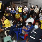 Las gradas se trasladaron a las veredas y calles de Guayaquil.