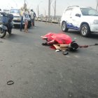 El cuerpo del fallecido quedó tendido sobre la calzada del puente de la Unidad Nacional.