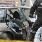 El cuerpo quedó dentro del vehículo. Estaba envuelto en sábanas y cobijas.