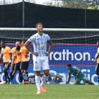 Michael Hoyos lamenta uno de los tantos de los 'camaratas'.