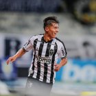 Alan Franco hizo dos goles ante el Sao Paulo.