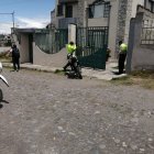 Los agentes llegaron al inmueble e iniciaron las investigaciones para dar con los implicados.