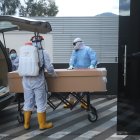 En la morgue del Hospital IESS Quito Sur, Sergio identificó cerca de ocho fallecidos.