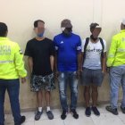 Los detenidos pretendían enviar una encomienda al exterior a través de prendas de vestir.