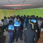 Las personas estaban en una casa que tenía como fachada la venta de comida.