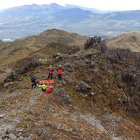 Los bomberos de Cotacachi y la policía se desplazaron para buscar a las víctimas.