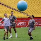 Barcelona sigue entrenando con normalidad a la espera de Flamengo.