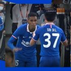 Fidel Martínez, en el instante en que entra a debutar con su nuevo equipo.