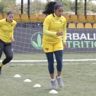Maleike Pacheco y Shirley Berruz durante la práctica, previo al Clásico del Astillero.