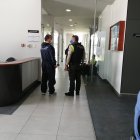 La policía llegó al hospital donde iniciaron las investigaciones para esclarecer la muerte de la menor de 3 años.
