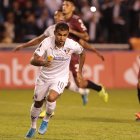 Junior  Sornoza se ha convertido en el generador del juego ofensivo de los albos.