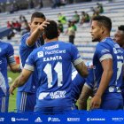 Emelec gana 2-0 a Deportivo Cuenca.