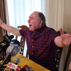 Abdalá Bucaram Ortiz, ex presidente de la república de Ecuador, en rueda de prensa.