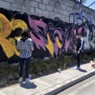 Cuatro personas fueron sancionadas por pintar paredes sin permiso.