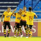 El elenco amarillo de Barcelona venció 2-0 al Junior de Colombia, en la quinta fecha del Grupo A de la Copa Libertadores.