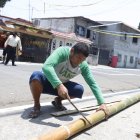 En la 45 y la B, los moradores preparaban el palo ensebado para festejar a la urbe. También hubo un torneo de indor.