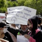 Las personas ligadas al trabajo sexual en la capital llegaron a las afueras de la Secretaría de Salud a protestar