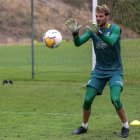 El golero Javier Burrai viajará a Argentina, por el fallecimiento de su padre.