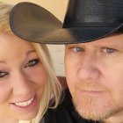 Trent Paschal, de 48 años, y su esposa 18 años más joven que él.