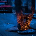 Las 21 imágenes del fotógrafo Vicho Gaibor son de tonalidad azul, color que asoció con el ambiente frío de la morgue.