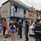 La vivienda que parecía almacén, pero por la cantidad de objetos de valor que guardaba.El barrio quedó alborotado.