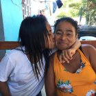 Con lo que gana como futbolista, Kerly ayuda a su madre Basilia Lázaro.