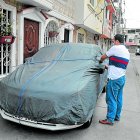 Moradores de la Abel Gilbert 3 protegen a sus vehículos con sistemas de seguridad curiosos