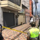 Personal de la Policía del distrito Sur y Dinased tomaron procedimiento sobre el presunto femicidio.