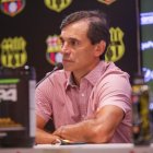 Fabián Bustos, entrenador del Barcelona que está invicto en la segunda etapa.