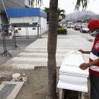 Los restos del infante fueron retirados del Laboratorio de Criminalística y llevados a su tierra natal.