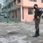 La policía sigue rondado por el sector para hallar nueva evidencia del caso.