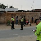 La policía llegó al sitio para hacer las investigaciones.