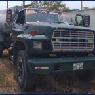 El camión tanquero, uno de los automotores recuperados. Tenía numeración alterada.