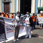 Los allegados se concentraron en la plaza San Francisco la mañana de este miércoles.