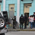 El cadáver de la joven habría estado en la vivienda por más de cinco horas.