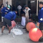 Los técnicos y guardaparques hicieron prácticas sobre cómo actuar ante una emergencia donde se vea afectada las especies de gran tamaño.