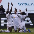 Los albos resaltan la unión que existe en el plantel como una de las fortalezas para ir por la victoria en Brasil.