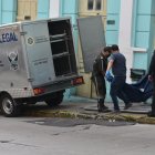 El cadáver de la joven fue retirado a las 16:30 del domingo pasado.