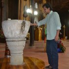 La pila bautismal dentro de la iglesia de Colonche es una de las reliquias de la localidad.