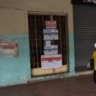 La clausura de los locales en la Bahía es indefinida.