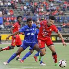 Byron Palacios se destaca como delantero de El Nacional.