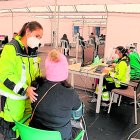 Las carpas del Hospital IESS Sur atienden a aproximadamente 150 pacientes por día.