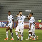 Guayaquil City logró vencer 3-1 a Liga de Portoviejo y con ello se mantienen en la pelea por ganar la etapa.
