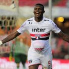 Robert Arboleda zaguero ecuatoriano del Sao Paulo.