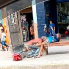 Pareja de la tercera edad tuvo sexo oral en una paradero de buses en Quevedo, Los Ríos.