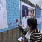 Ciudadanos mantenses manifestaron sus deseos de recuperación al alcalde mediante pancartas.