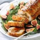 El lomo de cerdo con salsa de higos es una buena opción para esta Navidad.